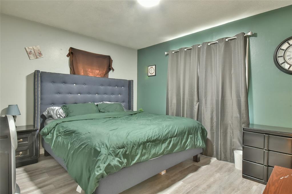 1009 N Farra Drive Property Photo 10