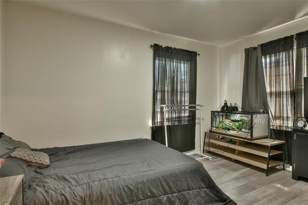 1009 N Farra Drive Property Photo 12