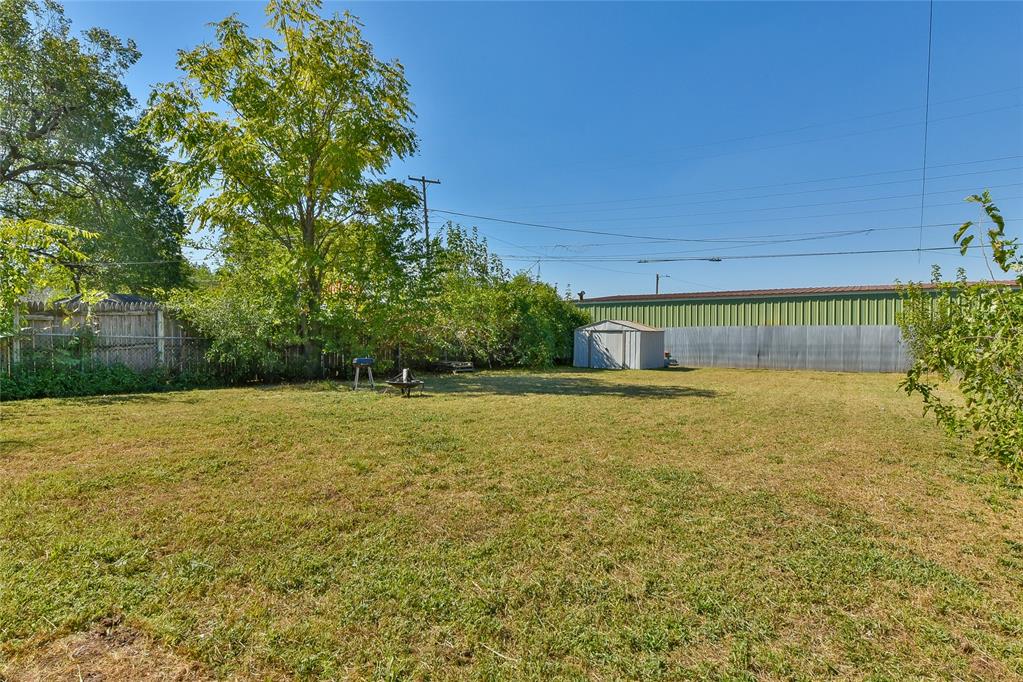 1009 N Farra Drive Property Photo 18