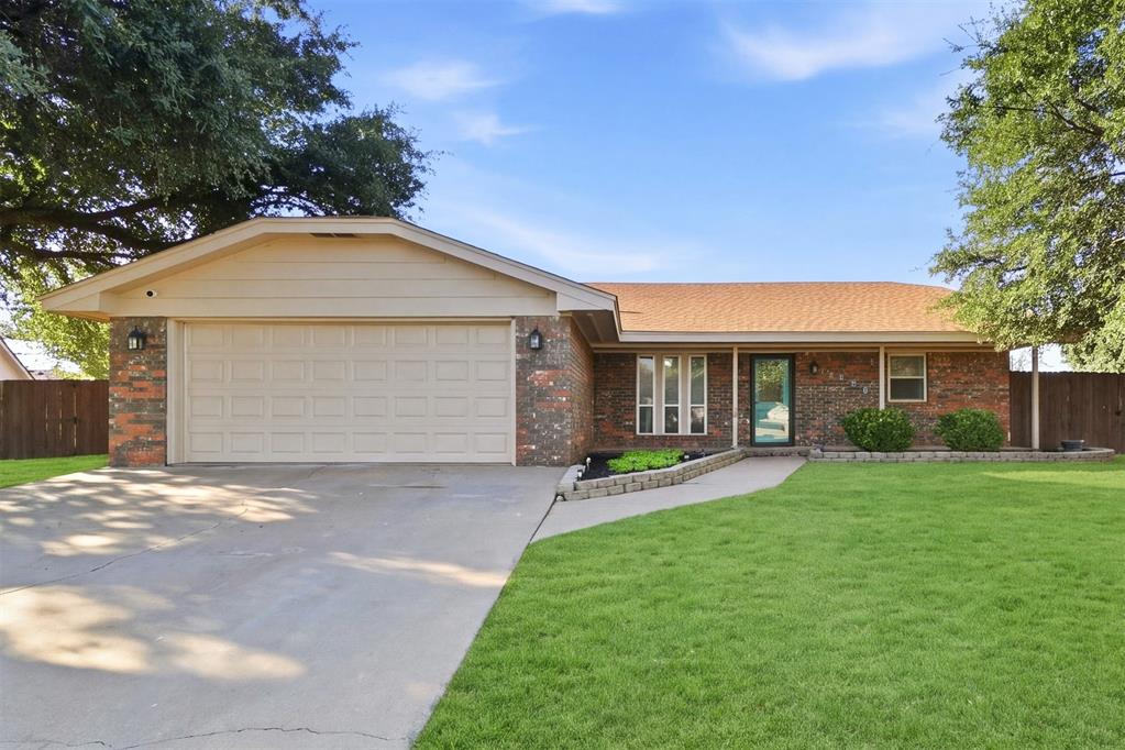 1208 S Trail Drive Property Photo 1