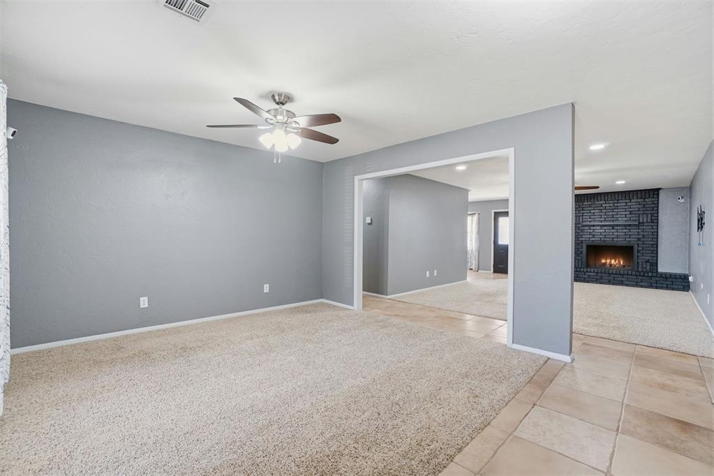 1208 S Trail Drive Property Photo 8