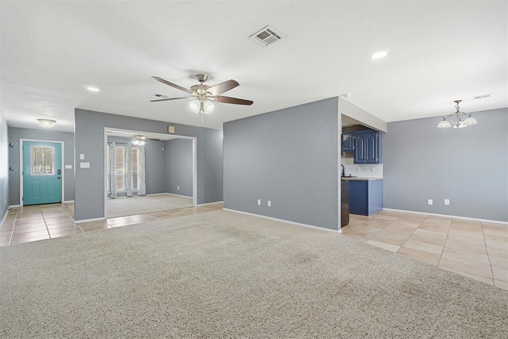 1208 S Trail Drive Property Photo 10