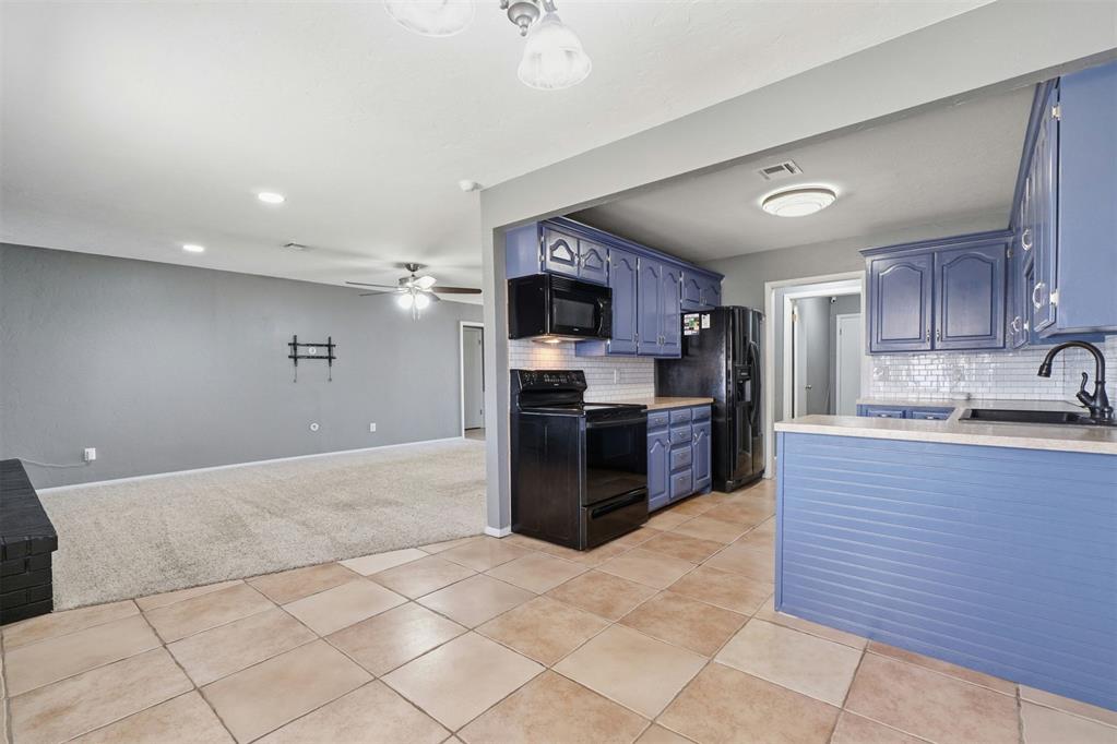 1208 S Trail Drive Property Photo 12