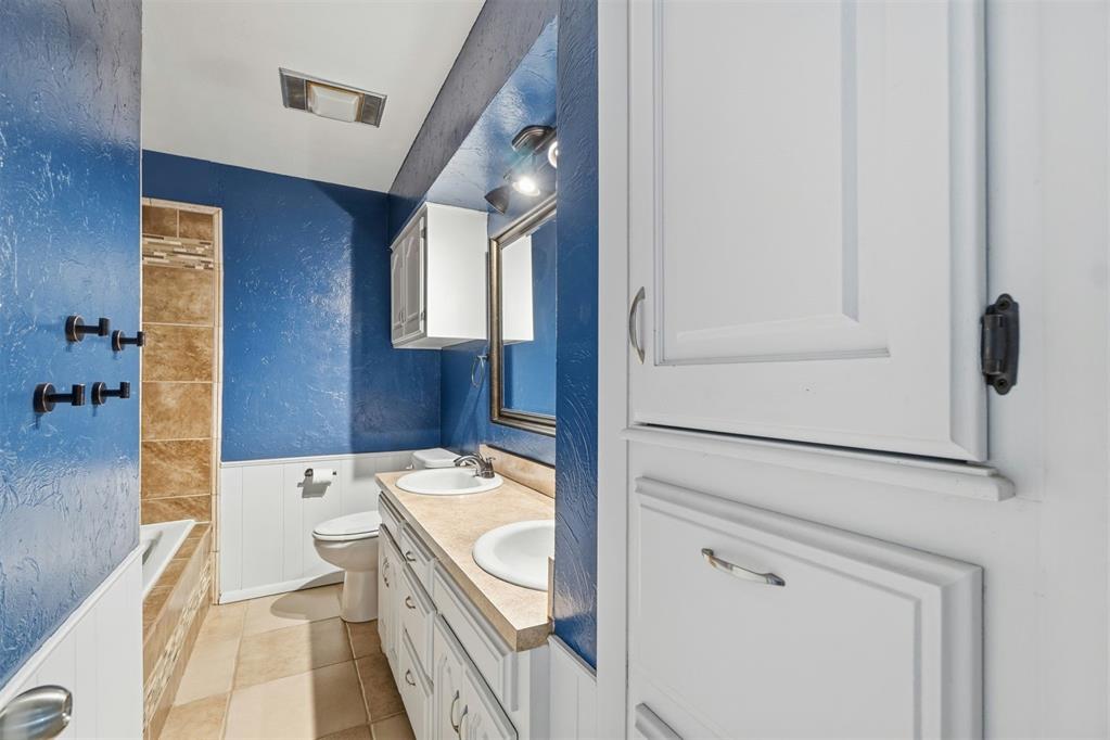 1208 S Trail Drive Property Photo 33