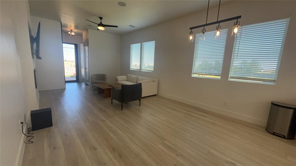 2520 Nw 132nd Place Property Photo 3
