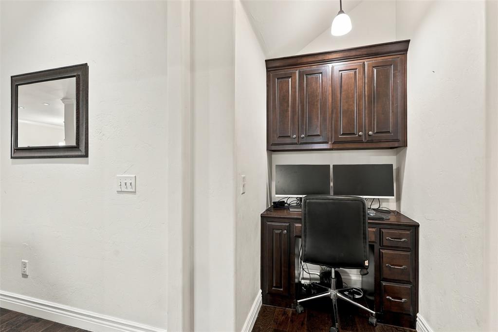 13608 Cobblestone Curve Road Property Photo 7