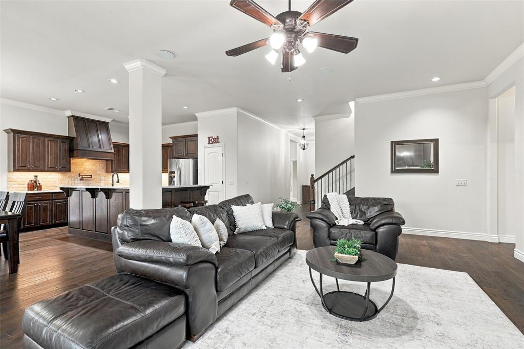 13608 Cobblestone Curve Road Property Photo 9