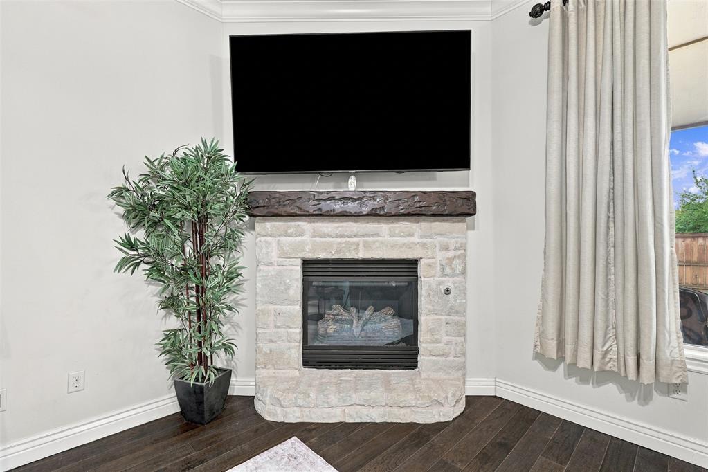 13608 Cobblestone Curve Road Property Photo 11