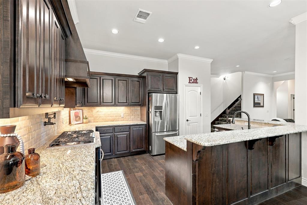 13608 Cobblestone Curve Road Property Photo 16