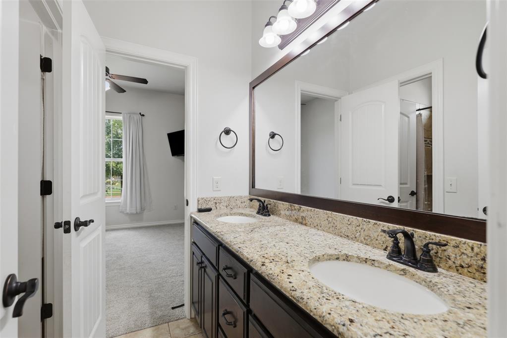 13608 Cobblestone Curve Road Property Photo 29
