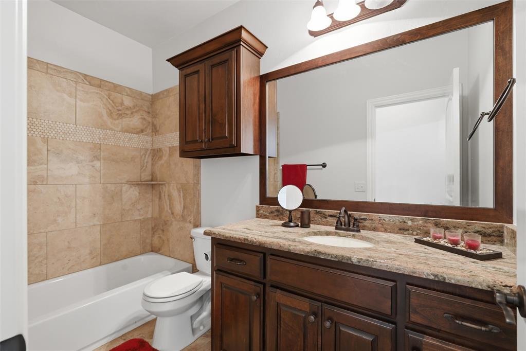 13608 Cobblestone Curve Road Property Photo 38