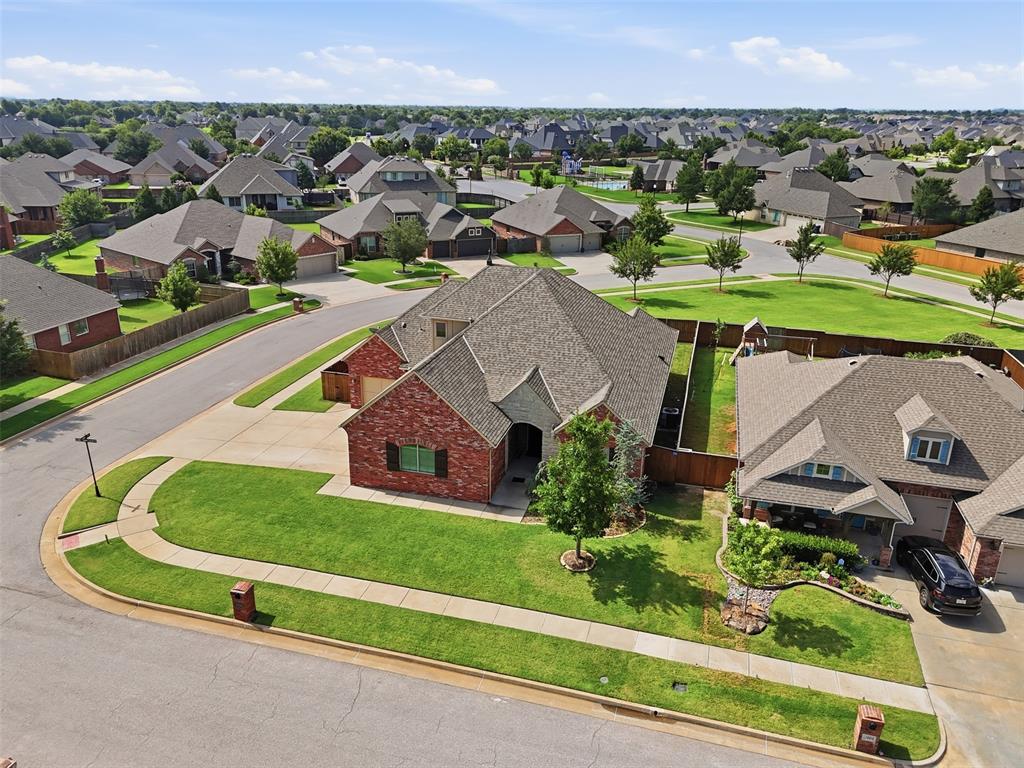 13608 Cobblestone Curve Road Property Photo 46