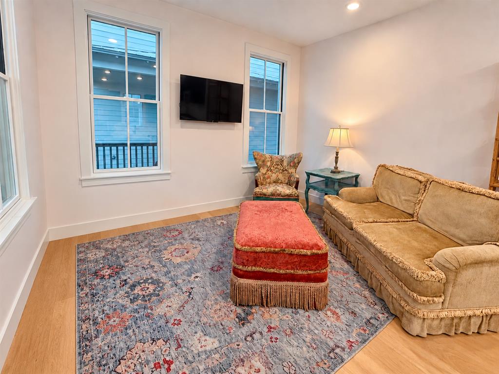 38 Hill Street B Property Photo 7
