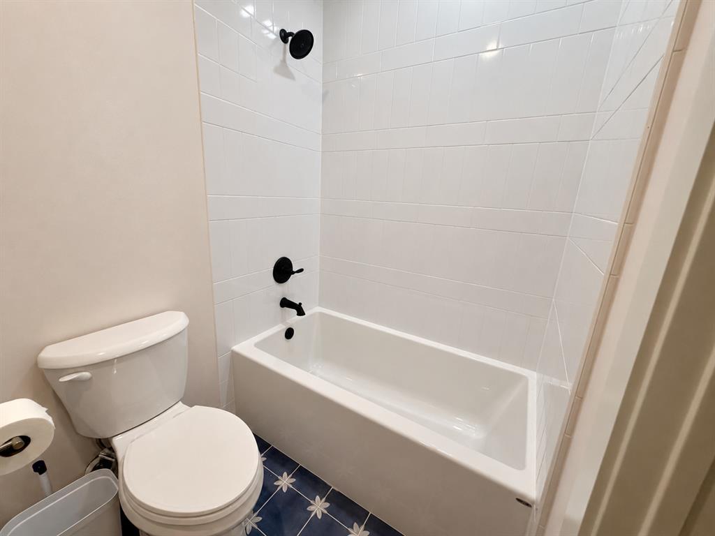 38 Hill Street B Property Photo 21