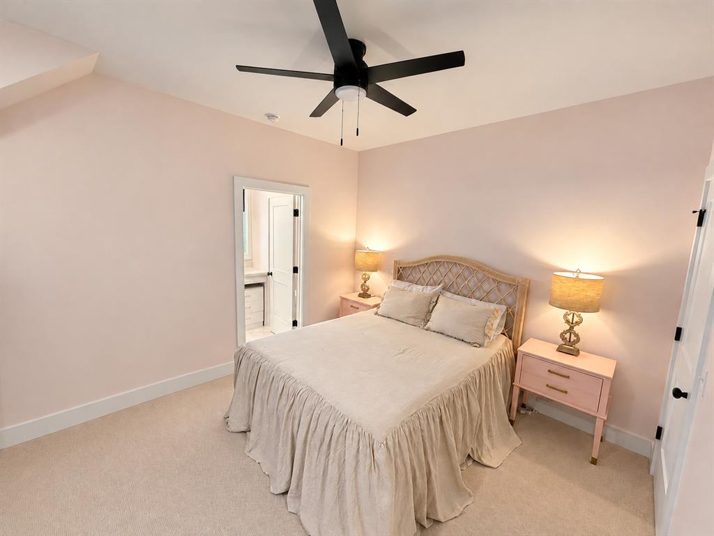 38 Hill Street B Property Photo 23