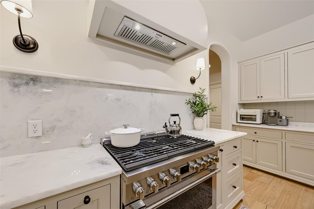 7216 Sunset Sail Avenue Property Photo 13