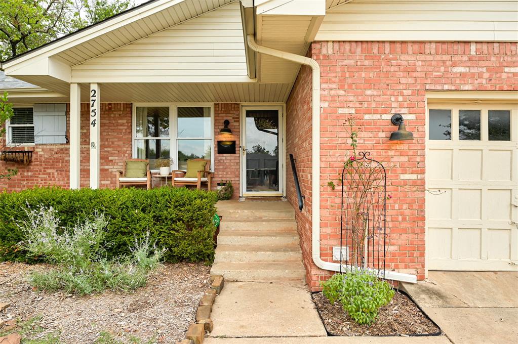 2754 Nw 68th Street Property Photo 4