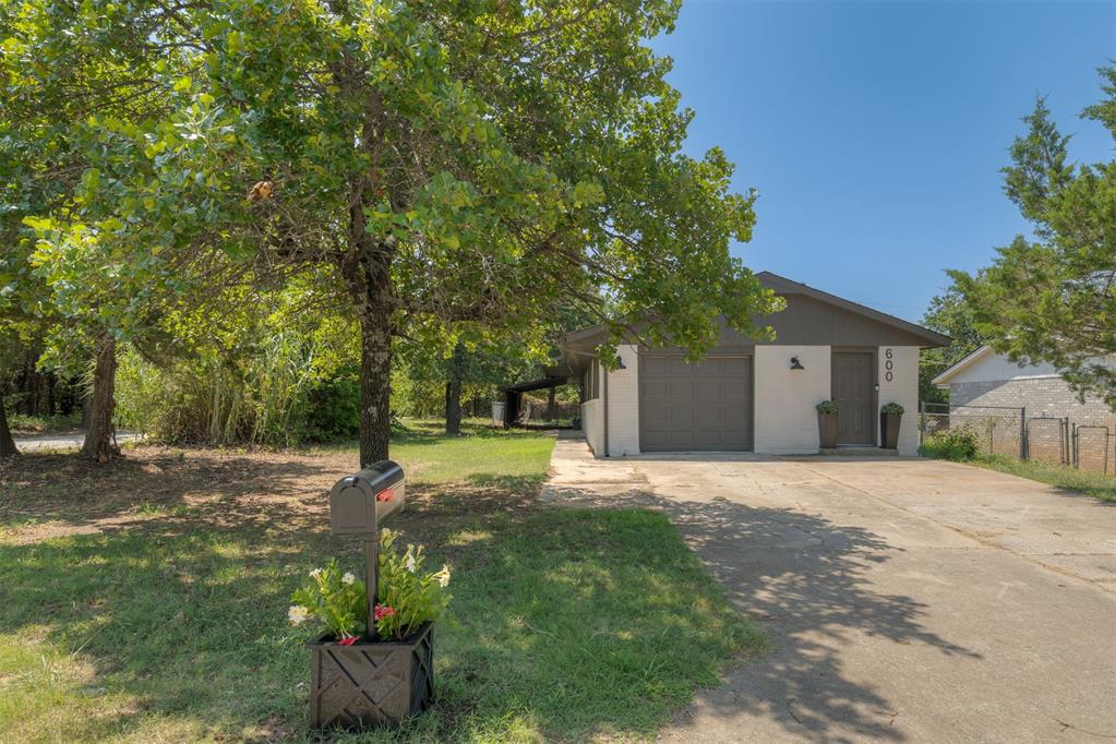 600 Franklin Street Property Photo 1