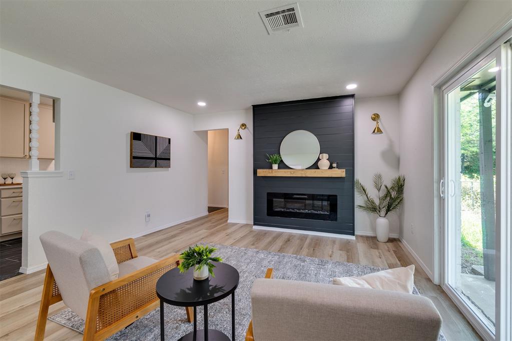 600 Franklin Street Property Photo 2