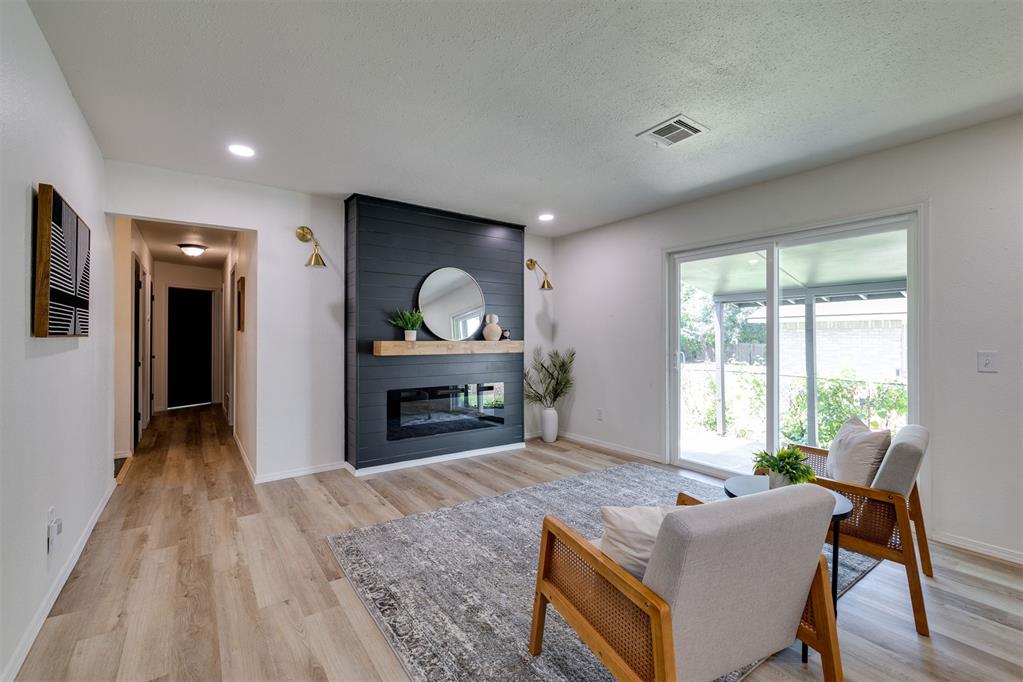 600 Franklin Street Property Photo 8