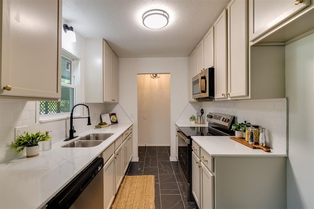 600 Franklin Street Property Photo 12