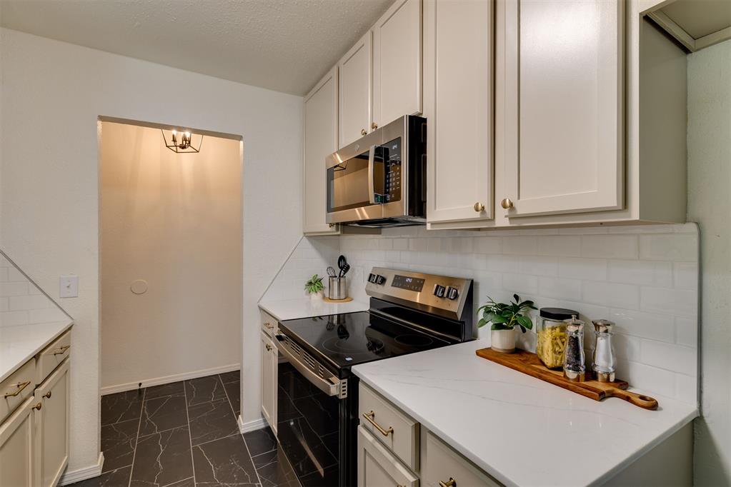 600 Franklin Street Property Photo 14