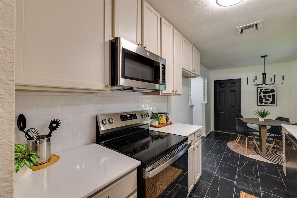 600 Franklin Street Property Photo 16