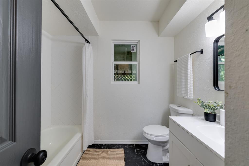 600 Franklin Street Property Photo 25