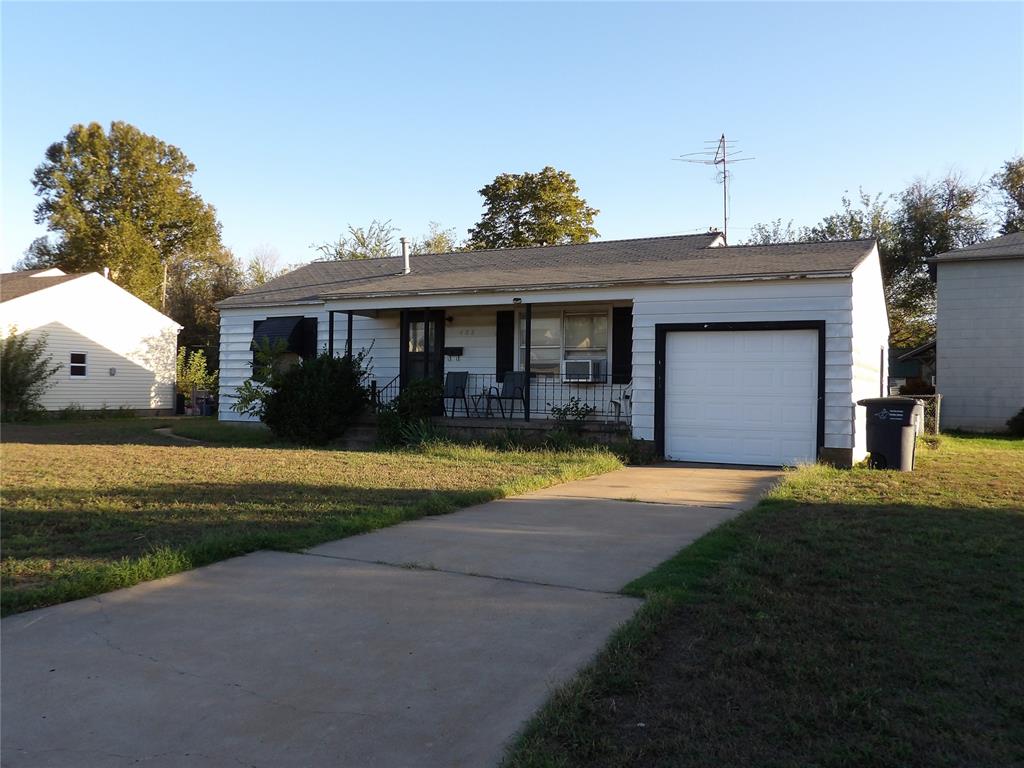 425 W Hickory Avenue Property Photo 1