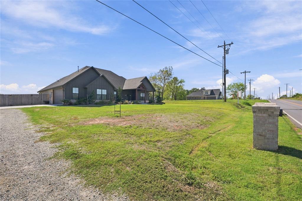 42829 Garretts Lake Road Property Photo 4