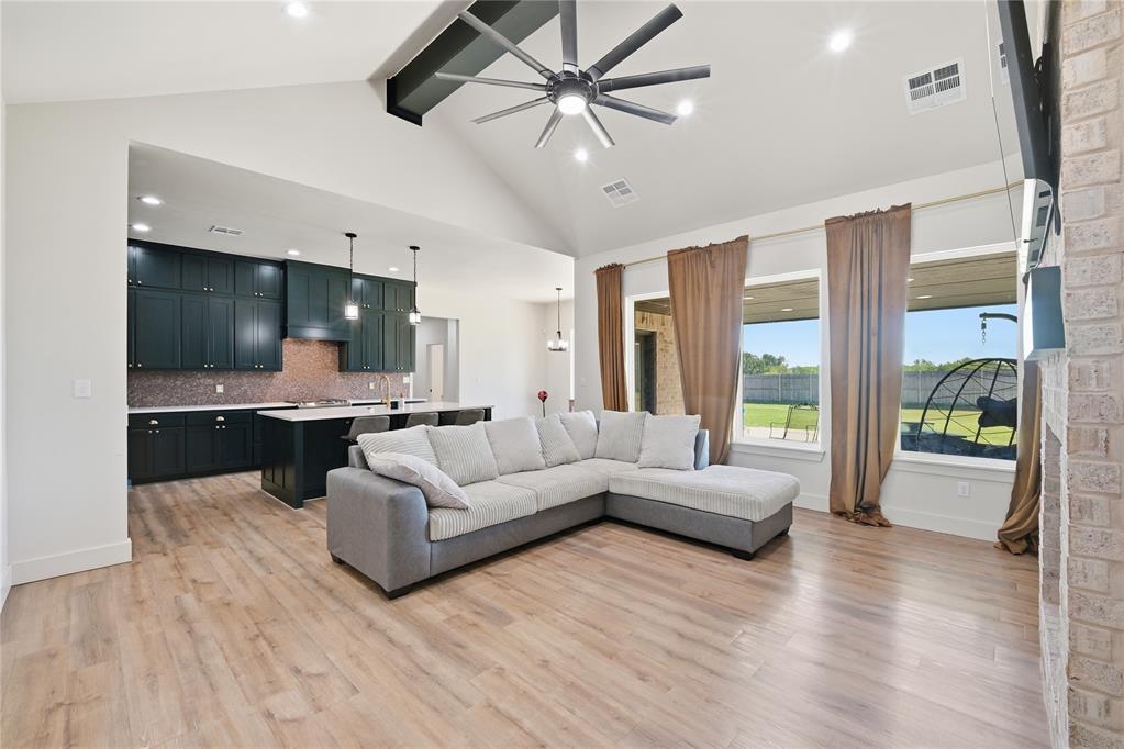 42829 Garretts Lake Road Property Photo 9