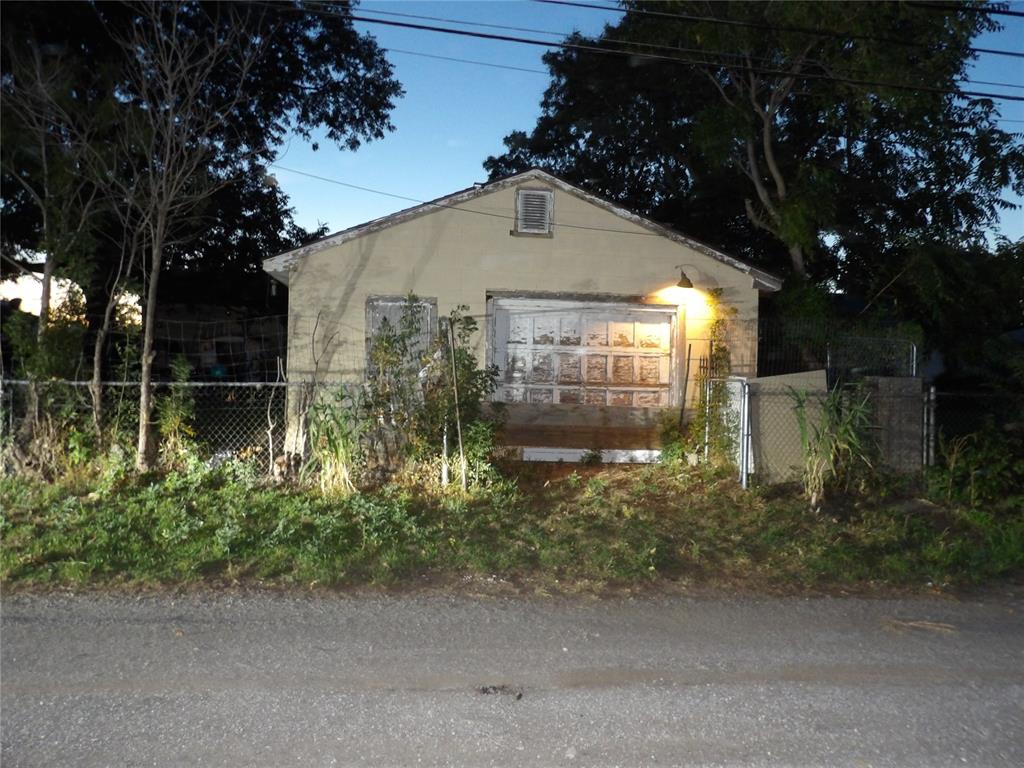 1721 Field Drive Property Photo 3