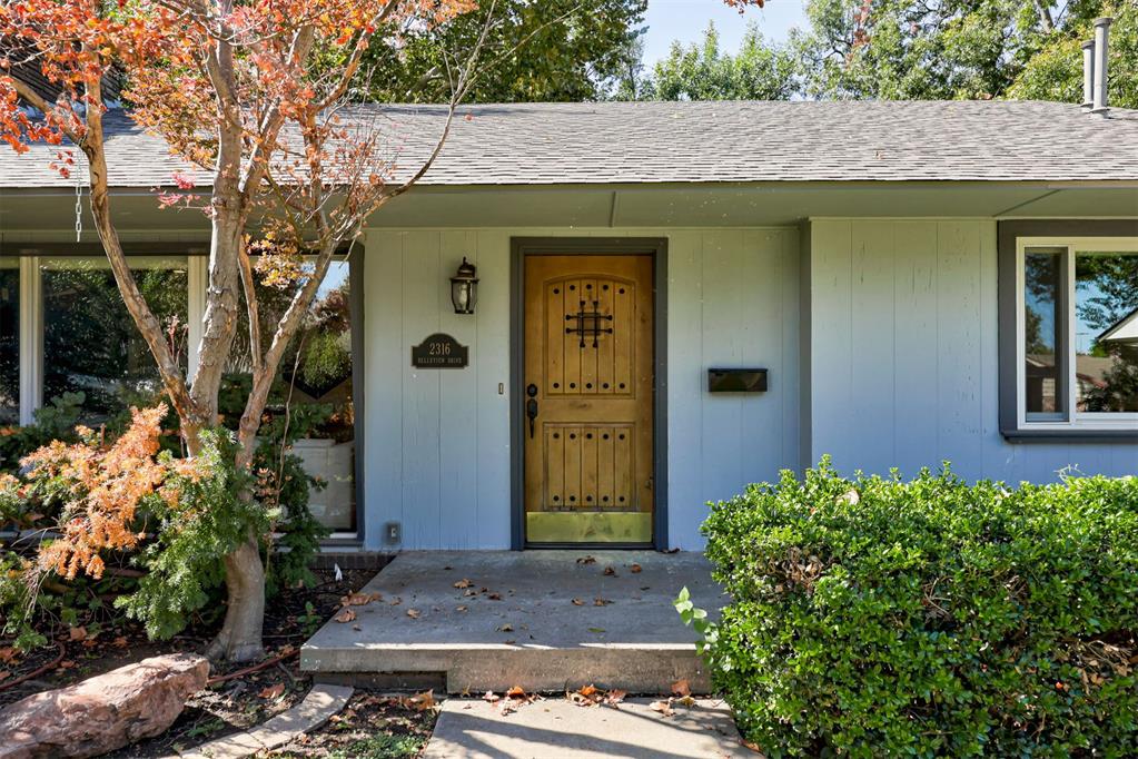 2316 Belleview Drive Property Photo 2