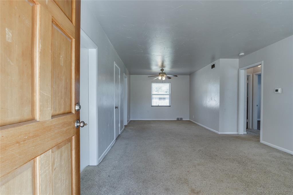 3813 Nw 56th Place Property Photo 3
