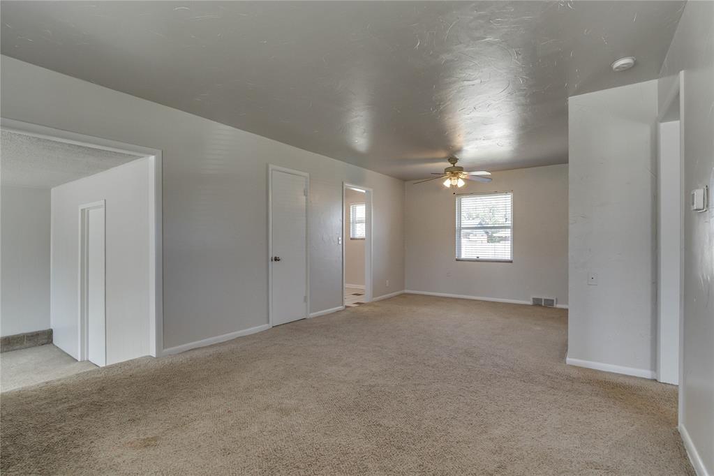 3813 Nw 56th Place Property Photo 6