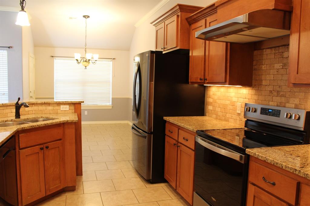 10823 Garrett Cole Drive Property Photo 6