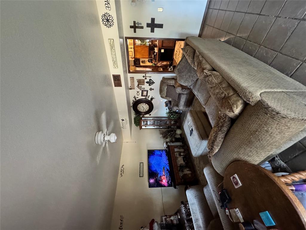 5210 Parkwood Avenue Property Photo 3