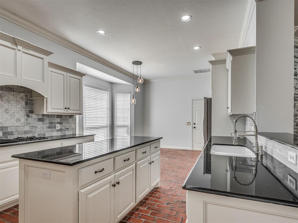 18009 Barrington Drive Property Photo 13