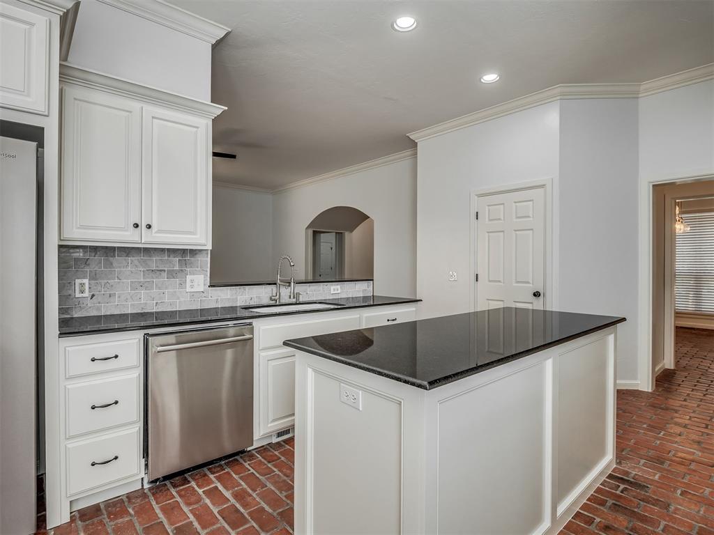18009 Barrington Drive Property Photo 15