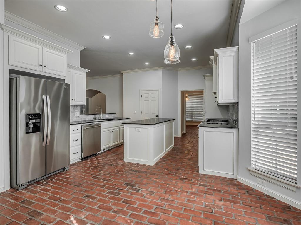 18009 Barrington Drive Property Photo 18