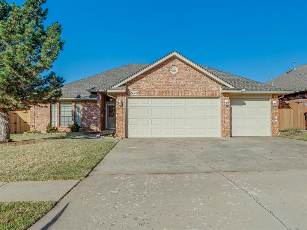 525 Madeline Lane Property Photo 1