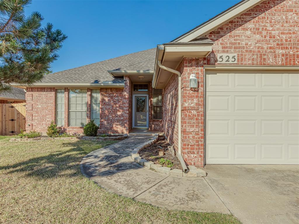 525 Madeline Lane Property Photo 2