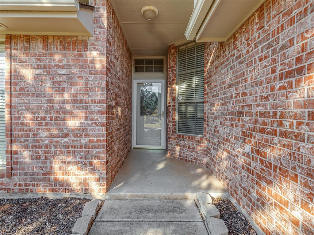 525 Madeline Lane Property Photo 3