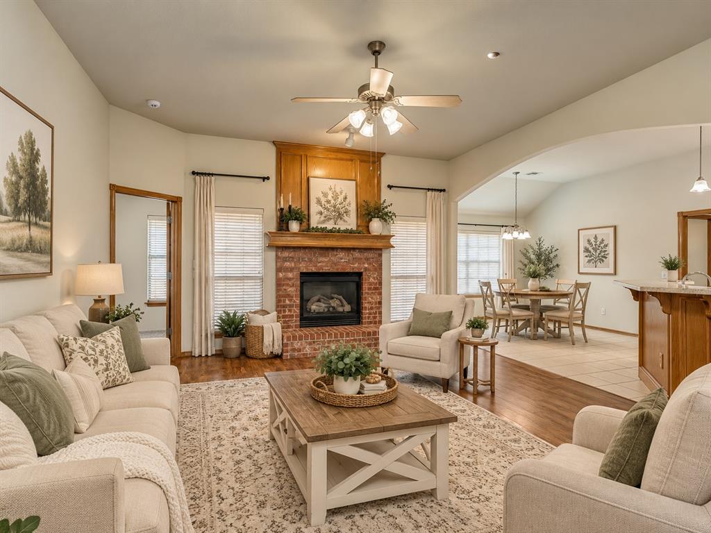 525 Madeline Lane Property Photo 7