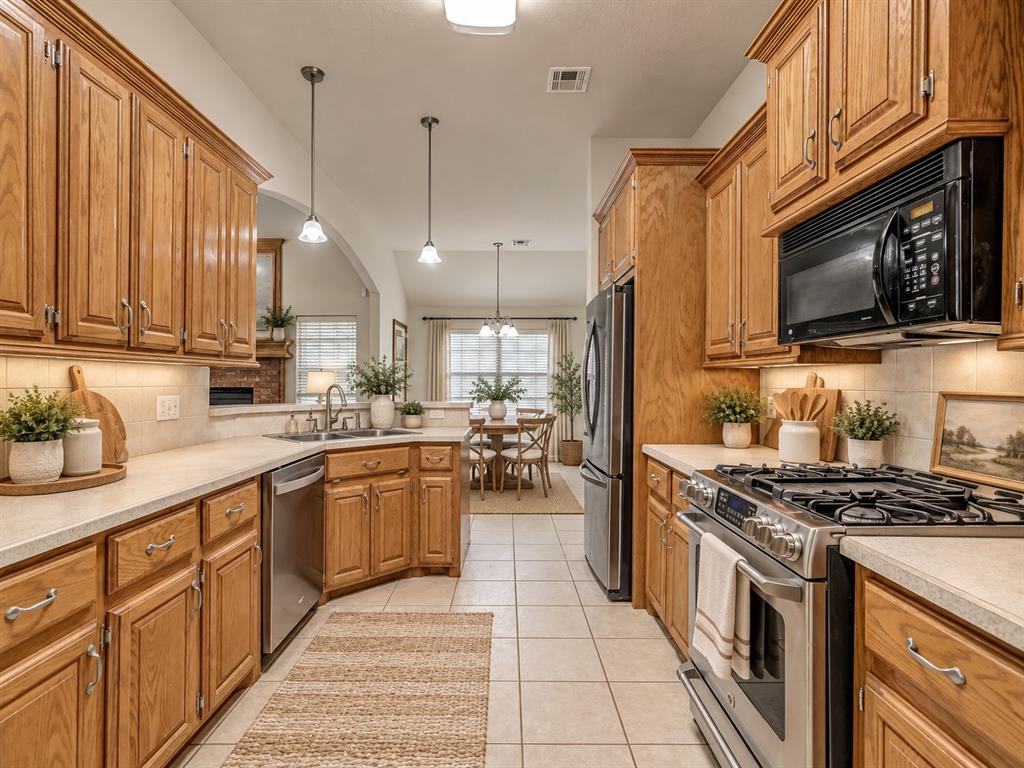 525 Madeline Lane Property Photo 14