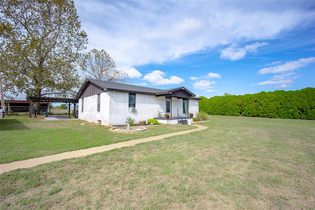 21099 May Avenue Property Photo 2