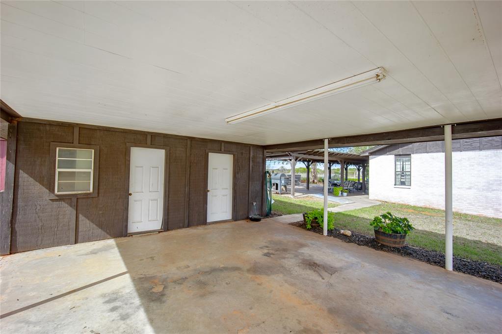 21099 May Avenue Property Photo 27
