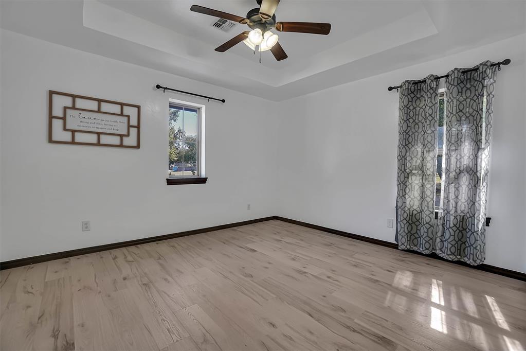 715 N Michigan Avenue Property Photo 37