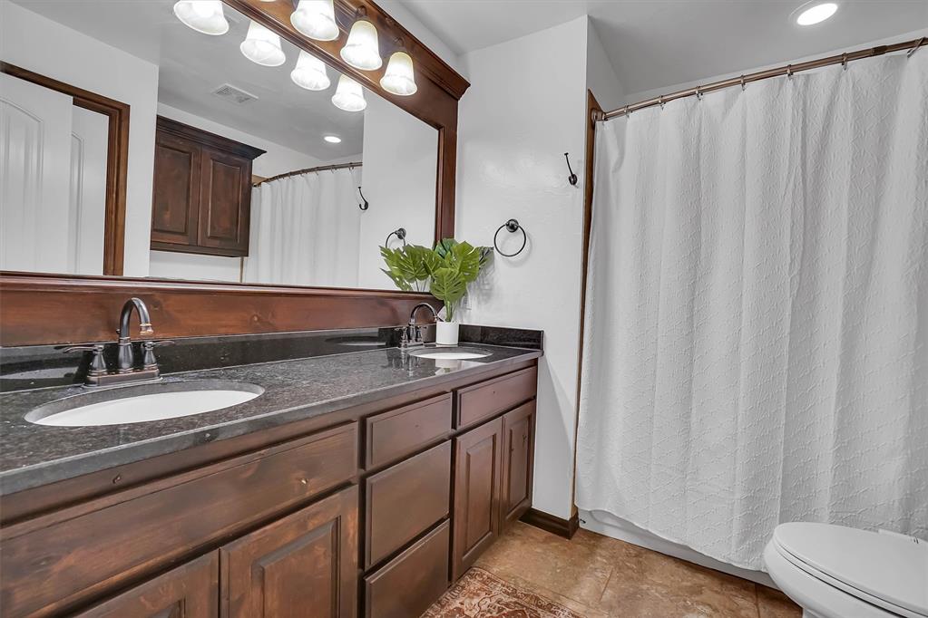 715 N Michigan Avenue Property Photo 39