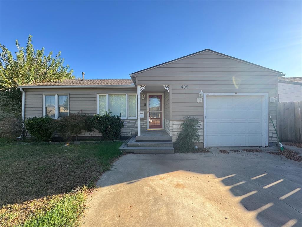 409 W Cottonwood Avenue Property Photo 1